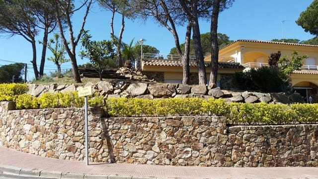 4 chambre Villa/Maison à vendre à Maçanet de la Selva avec piscine garage - 585 000 € (Ref: 10154439)