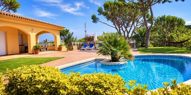 Chalet de 4 habitaciones en Maçanet de la Selva en venta con piscina garaje - 585.000 € (Ref: 10154439)