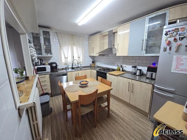 3 sypialnia Willa na sprzedaż w Blanes z garażem - 465 000 € (Ref: 10154440)