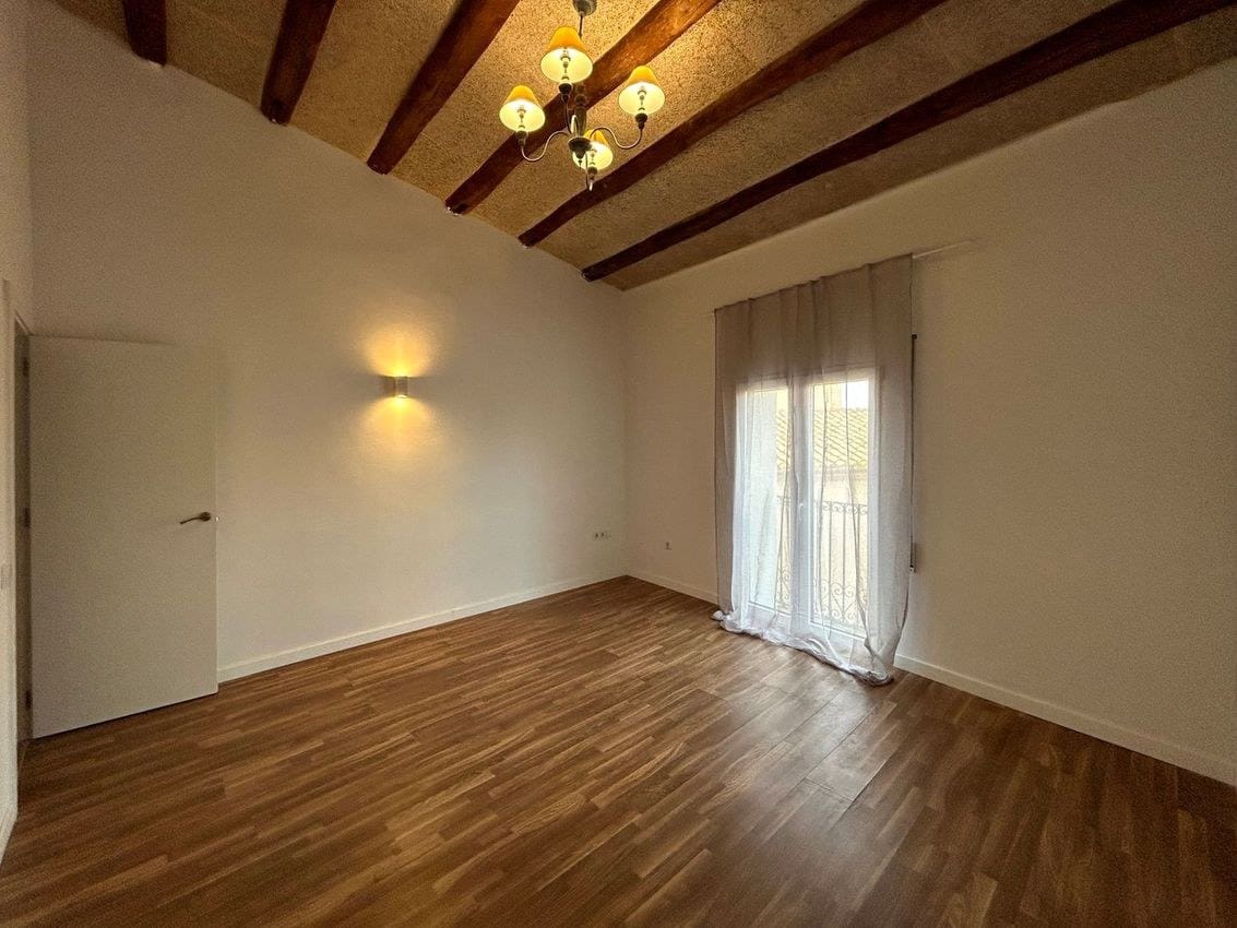 6 bedroom Villa for sale in Llagostera - € 367,500 (Ref: 10157037)