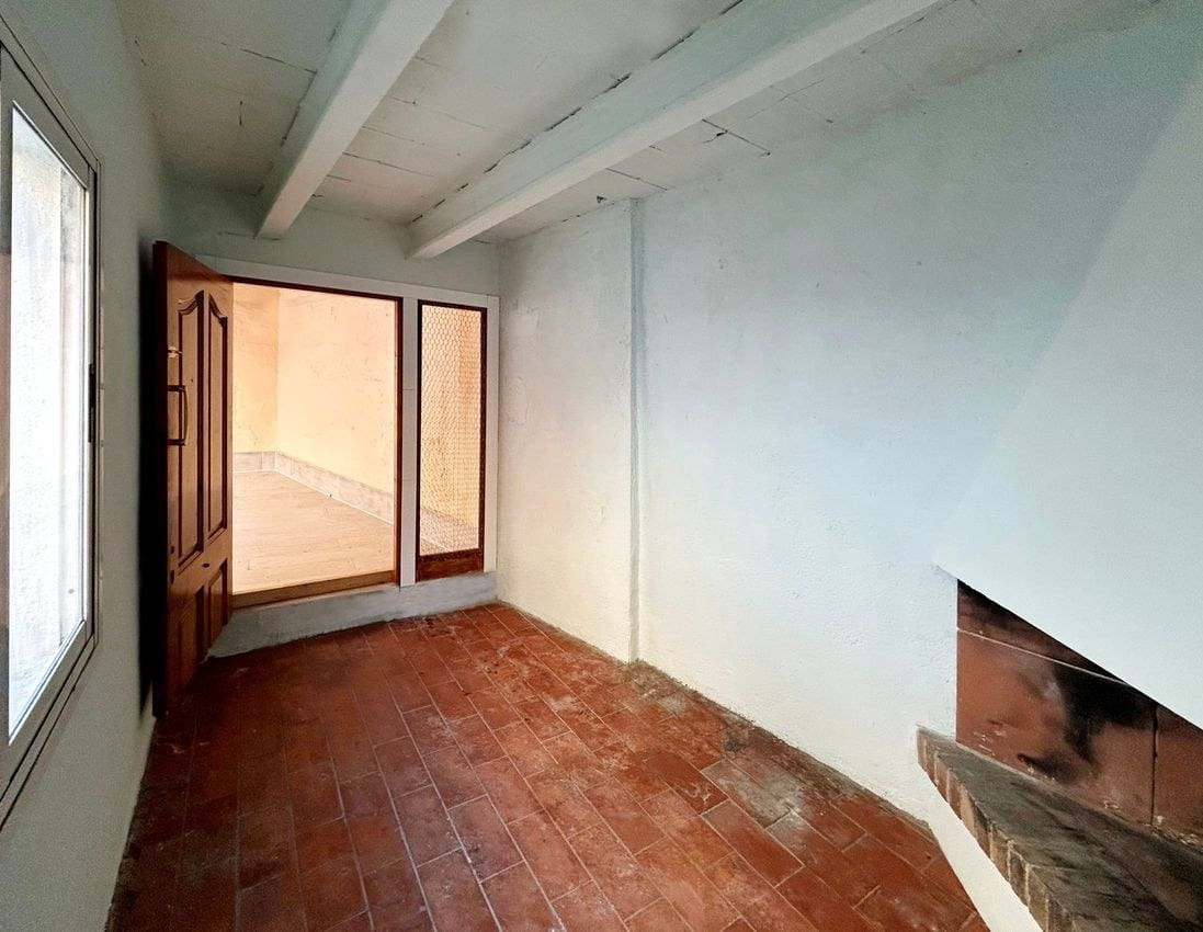6 bedroom Villa for sale in Llagostera - € 367,500 (Ref: 10157037)
