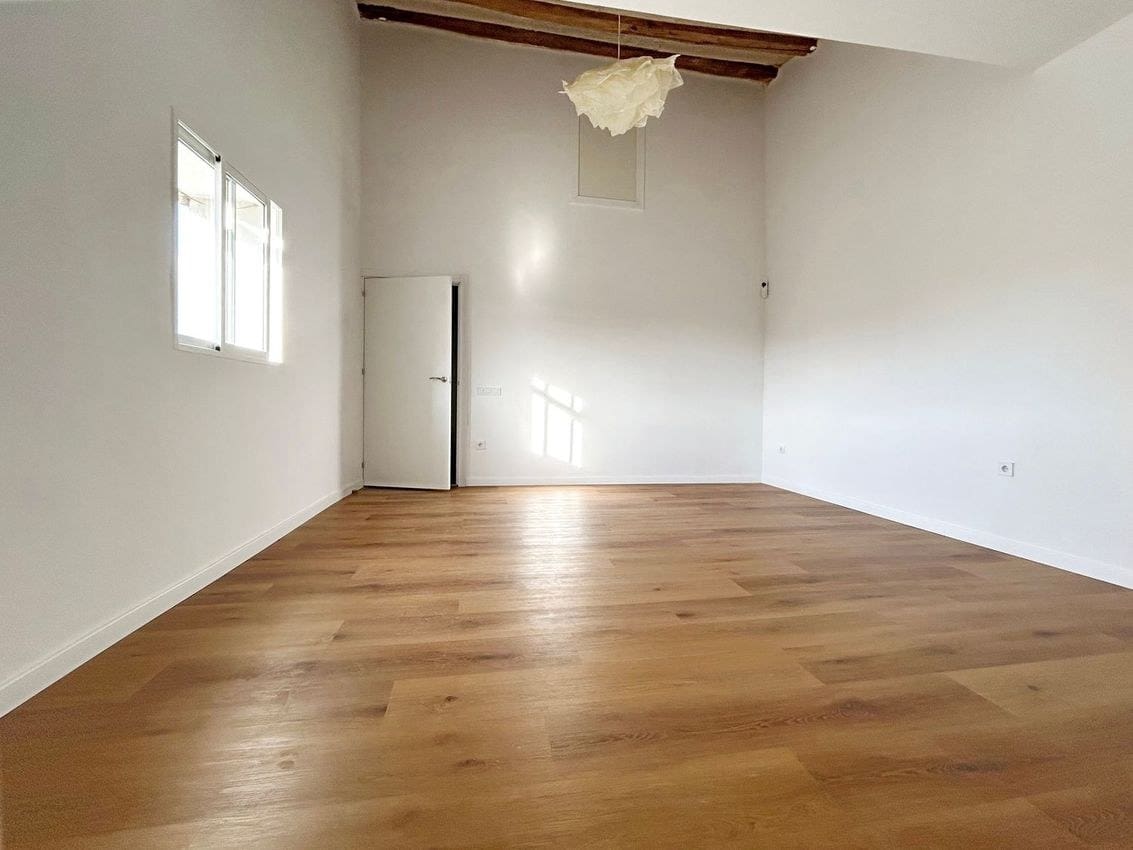 6 bedroom Villa for sale in Llagostera - € 367,500 (Ref: 10157037)
