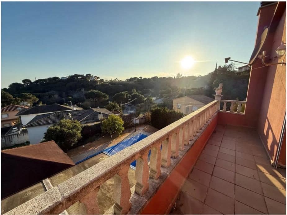 3 camera da letto Villa in vendita in Lloret de Mar con piscina garage - 325.000 € (Rif: 10160247)