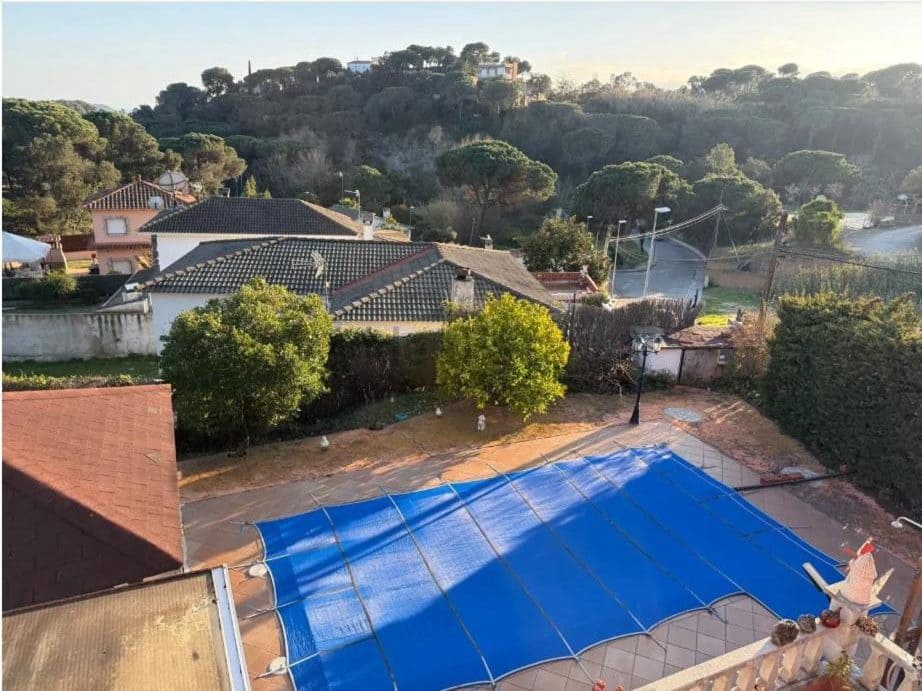 3 camera da letto Villa in vendita in Lloret de Mar con piscina garage - 325.000 € (Rif: 10160247)