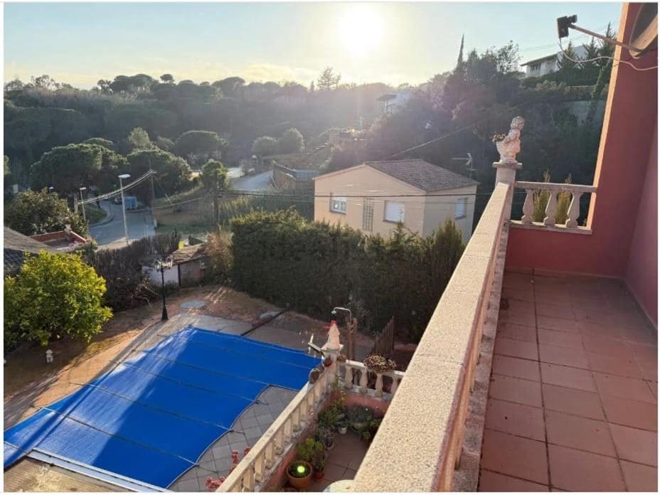 3 camera da letto Villa in vendita in Lloret de Mar con piscina garage - 325.000 € (Rif: 10160247)