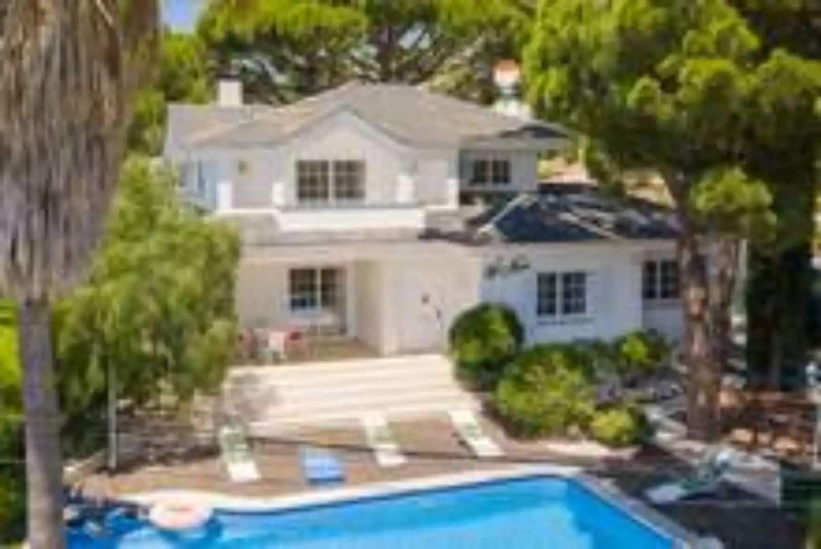 5 soveværelse Villa til salg i Lloret de Mar med swimmingpool garage - € 749.000 (Ref: 10165814)