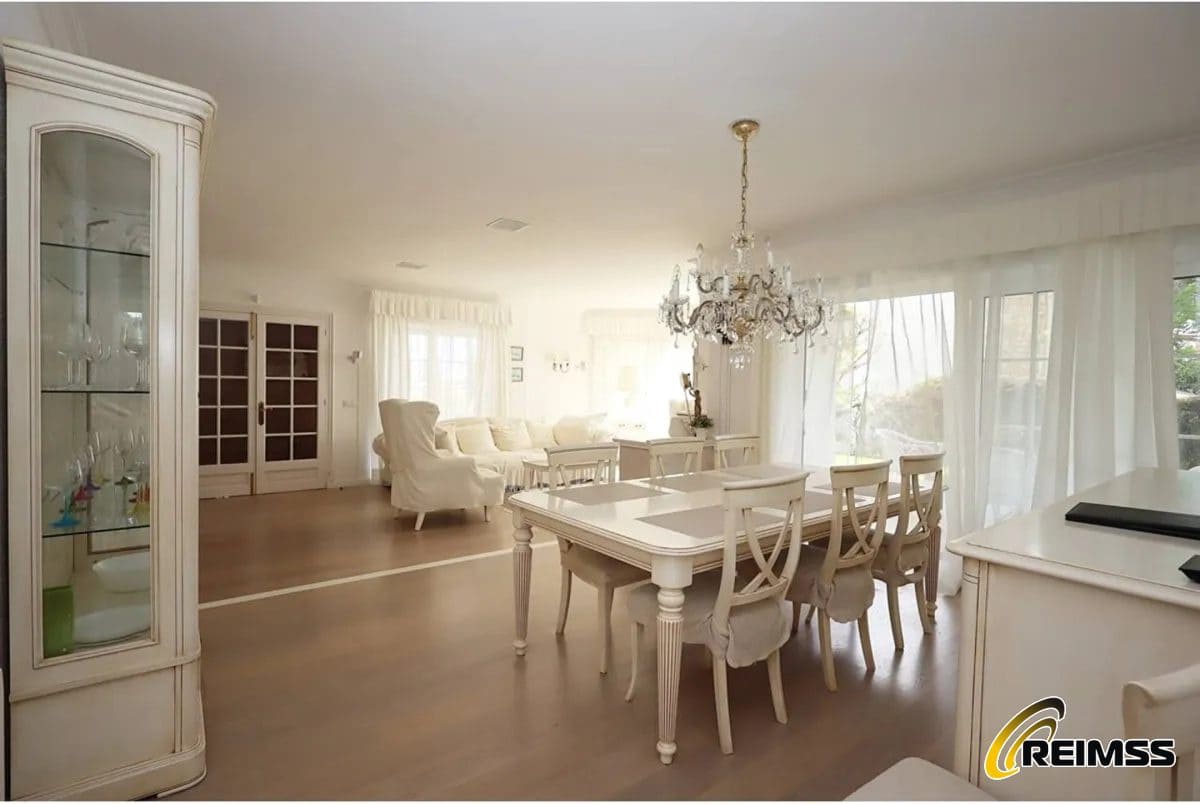 5 quarto Moradia para venda em Lloret de Mar com piscina garagem - 749 000 € (Ref: 10165814)