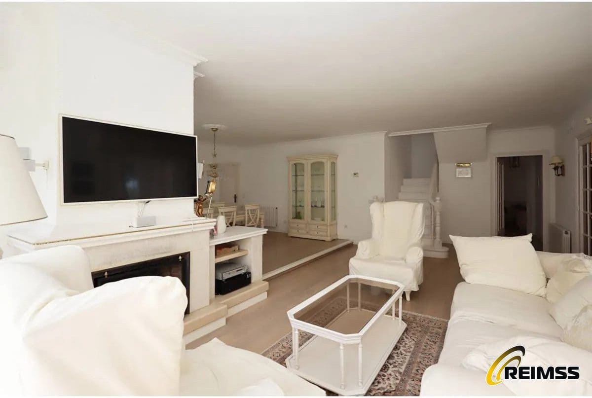 5 quarto Moradia para venda em Lloret de Mar com piscina garagem - 749 000 € (Ref: 10165814)