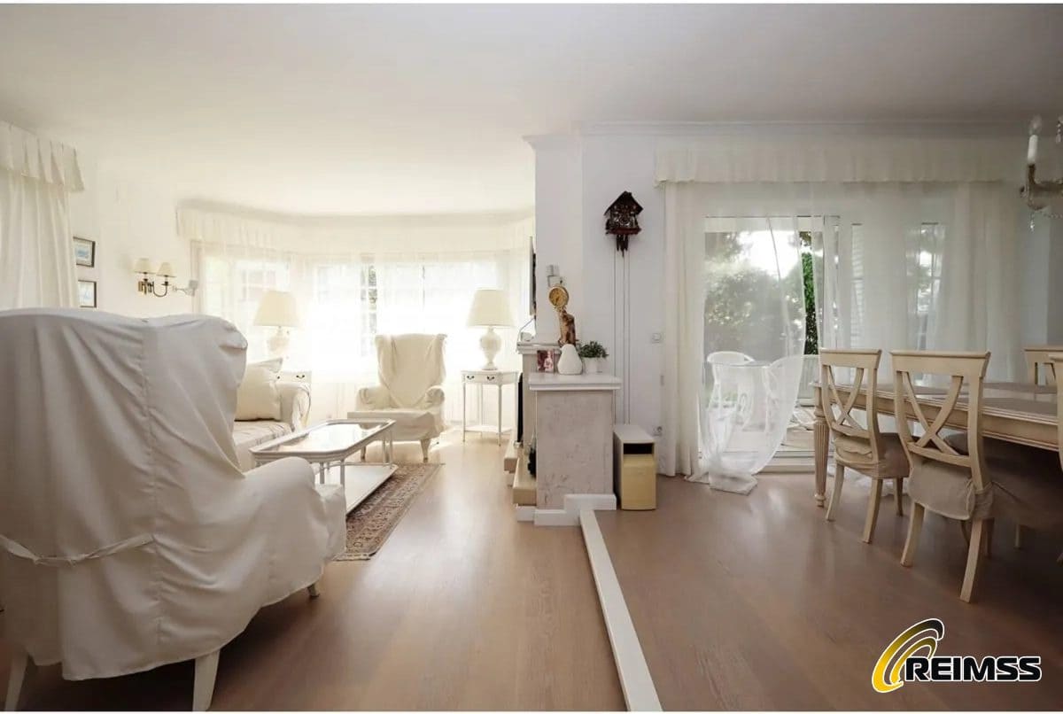 5 quarto Moradia para venda em Lloret de Mar com piscina garagem - 749 000 € (Ref: 10165814)