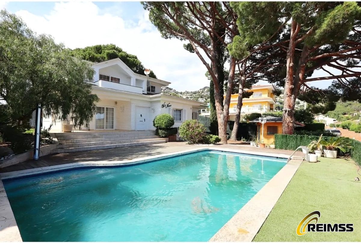 5 quarto Moradia para venda em Lloret de Mar com piscina garagem - 749 000 € (Ref: 10165814)