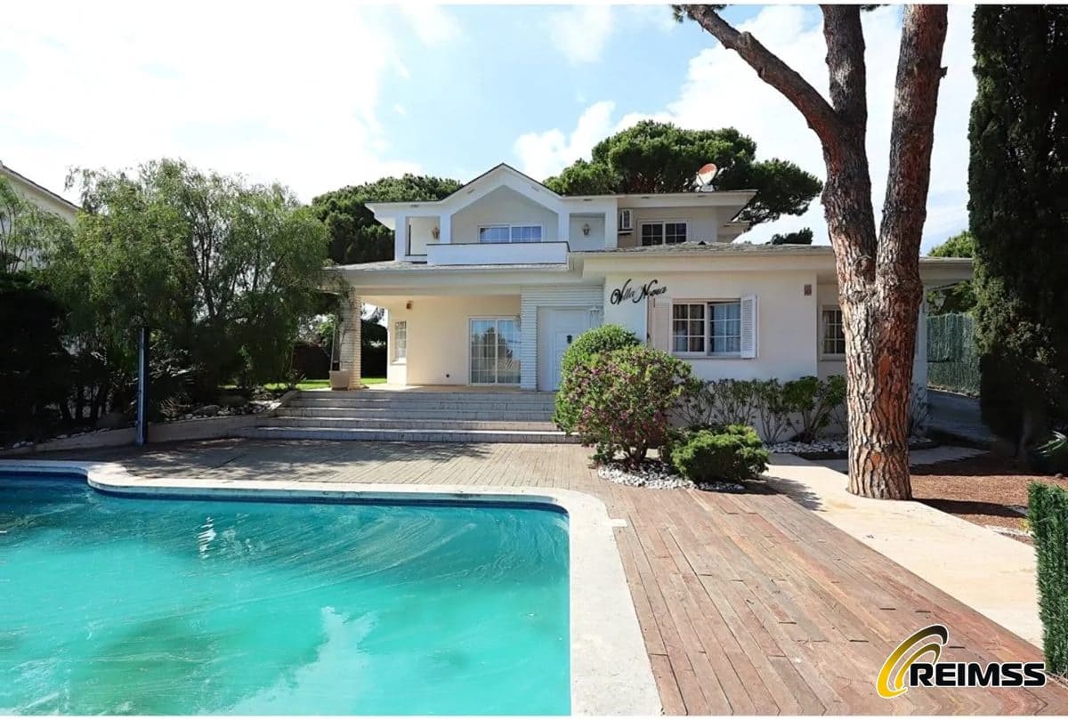 5 quarto Moradia para venda em Lloret de Mar com piscina garagem - 749 000 € (Ref: 10165814)