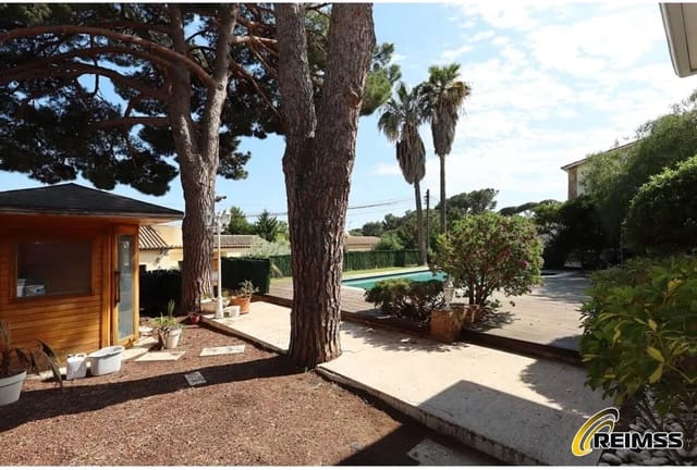 Chalet de 5 habitaciones en Fenals, Lloret de Mar en venta con piscina garaje - 749.000 € (Ref: 10165814)