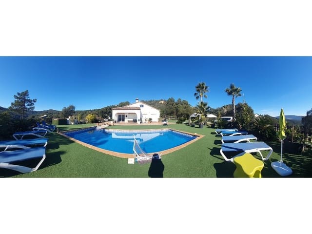 5 bedroom Villa for sale in Centre, Lloret de Mar - € 629,000 (Ref: 5236274)