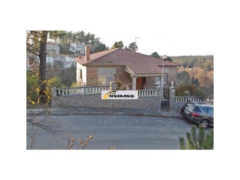 5 bedroom Villa for sale in Vidreres with pool garage - € 470,000 (Ref: 5236301)