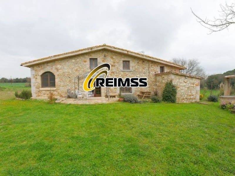 5 soveværelse Villa til salg i Caldes de Malavella - € 750.000 (Ref: 5236323)