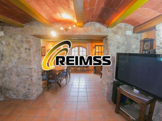 5 chambre Villa/Maison à vendre à Caldes de Malavella avec piscine - 736 000 € (Ref: 5236323)
