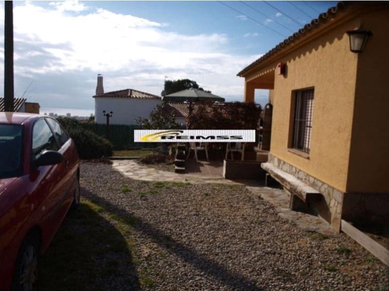 4 bedroom Villa for sale in Calonge i Sant Antoni with pool - € 380,000 (Ref: 5236329)