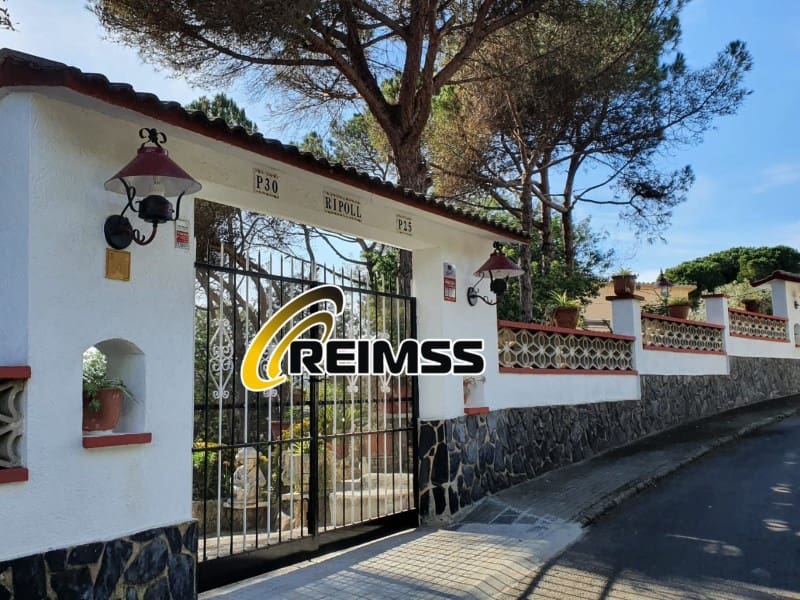 4 soveværelse Villa til salg i Macanet de la Selva med garage - € 290.000 (Ref: 5236355)