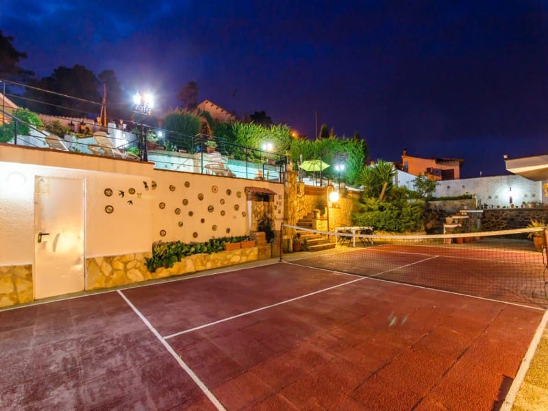 3 bedroom Villa for sale in Lloret de Mar with garage - € 390,000 (Ref: 5236416)