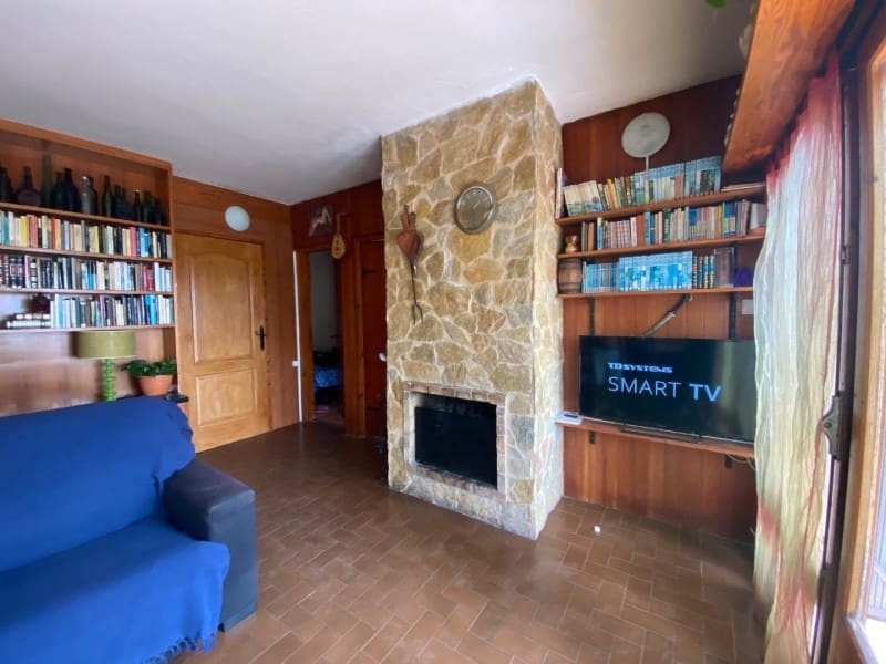 3 bedroom Villa for sale in Lloret de Mar with garage - € 390,000 (Ref: 5236416)