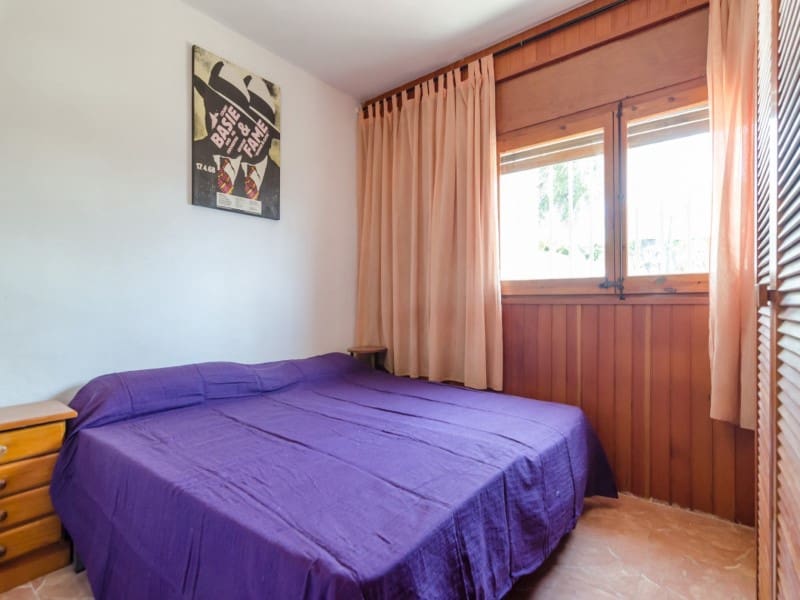 3 bedroom Villa for sale in Lloret de Mar with garage - € 390,000 (Ref: 5236416)