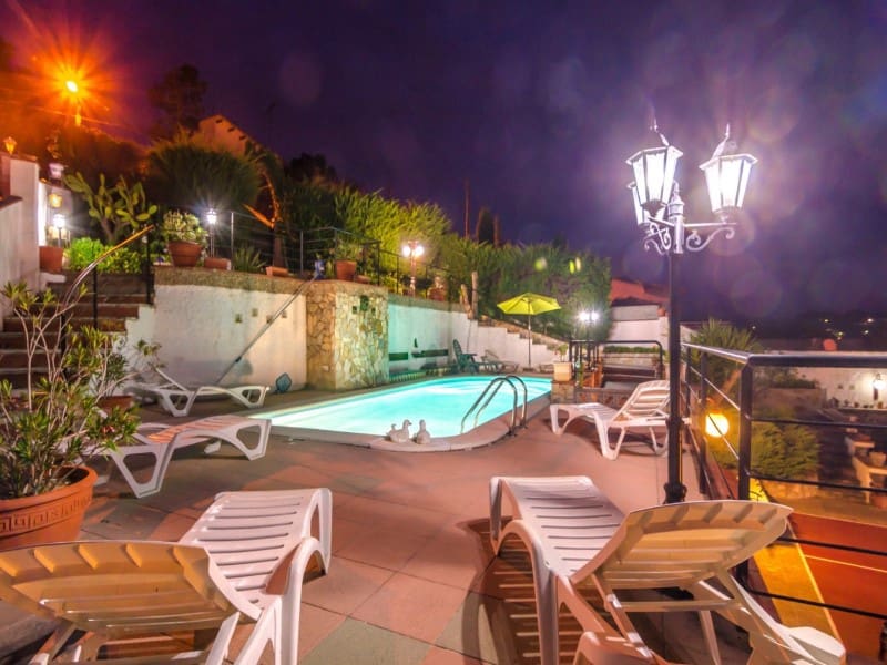 3 bedroom Villa for sale in Lloret de Mar with pool garage - € 379,000 (Ref: 5236416)