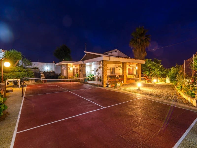 3 bedroom Villa for sale in Lloret de Mar with pool garage - € 379,000 (Ref: 5236416)