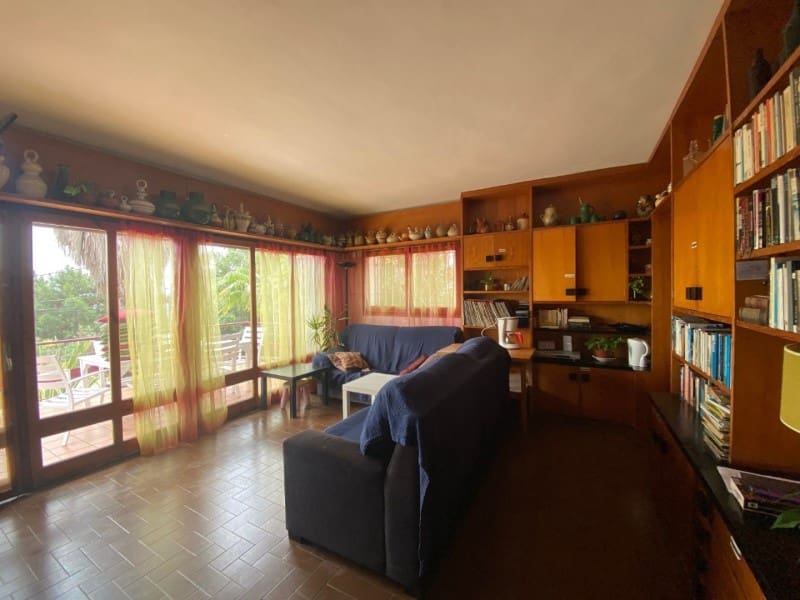 3 bedroom Villa for sale in Lloret de Mar with pool garage - € 379,000 (Ref: 5236416)