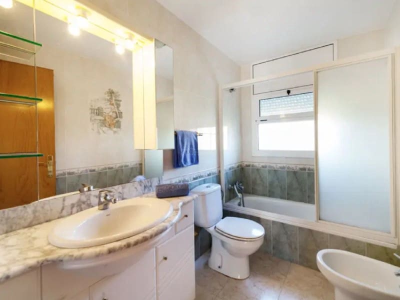 8 quarto Moradia para venda em Lloret de Mar com garagem - 840 000 € (Ref: 5236442)