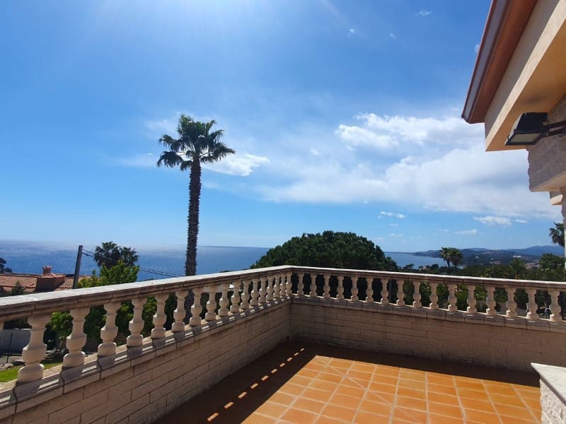 8 quarto Moradia para venda em Lloret de Mar com garagem - 840 000 € (Ref: 5236442)