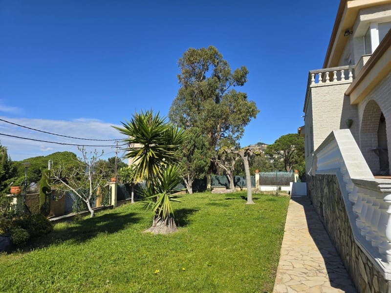 8 quarto Moradia para venda em Lloret de Mar com garagem - 840 000 € (Ref: 5236442)