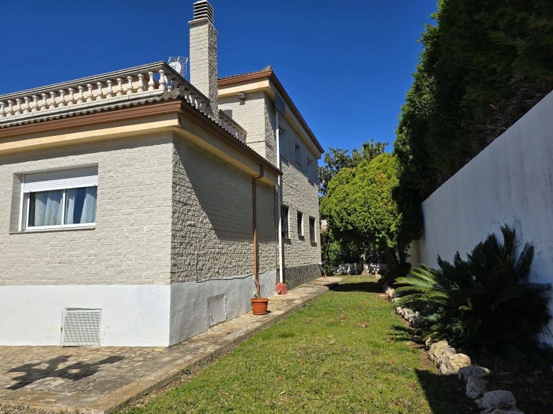 8 quarto Moradia para venda em Lloret de Mar com garagem - 840 000 € (Ref: 5236442)