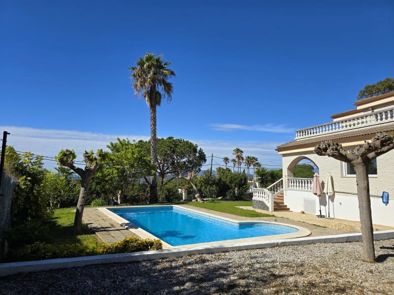 8 quarto Moradia para venda em Lloret de Mar com piscina garagem - 840 000 € (Ref: 5236442)