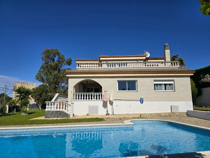 8 quarto Moradia para venda em Lloret de Mar com piscina garagem - 840 000 € (Ref: 5236442)
