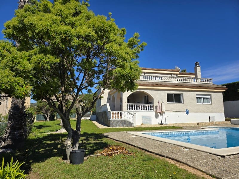 8 quarto Moradia para venda em Lloret de Mar com piscina garagem - 840 000 € (Ref: 5236442)