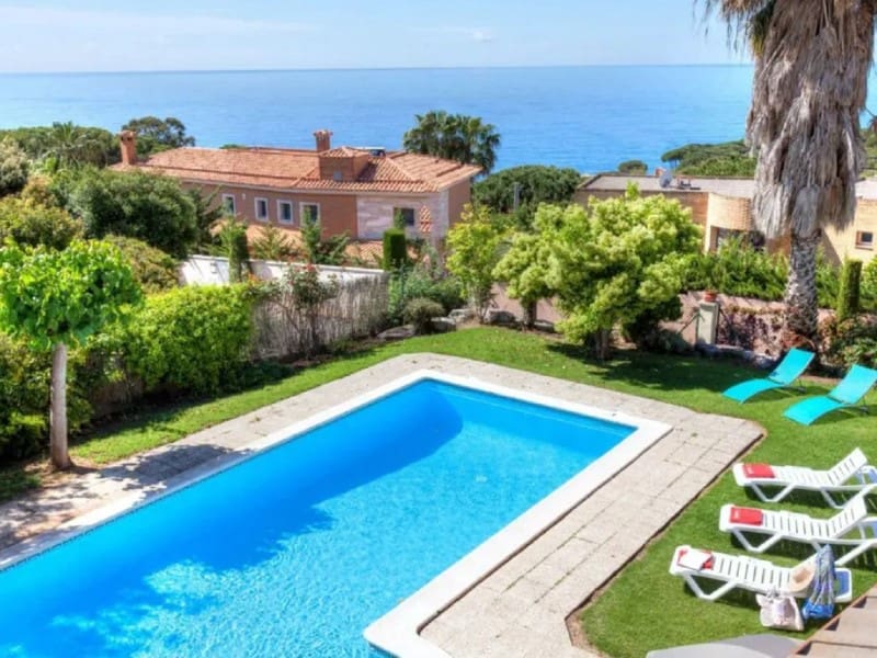 8 quarto Moradia para venda em Lloret de Mar com piscina garagem - 840 000 € (Ref: 5236442)