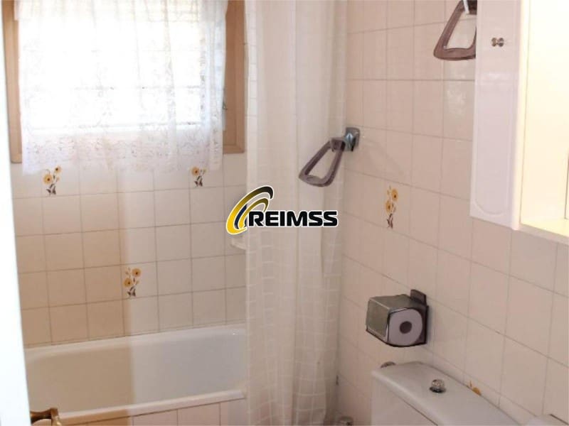 4 soveværelse Villa til salg i Lloret de Mar - € 234.000 (Ref: 5236470)