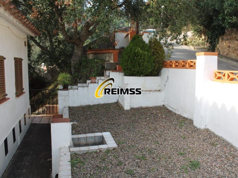 4 soveværelse Villa til salg i Lloret de Mar - € 234.000 (Ref: 5236470)