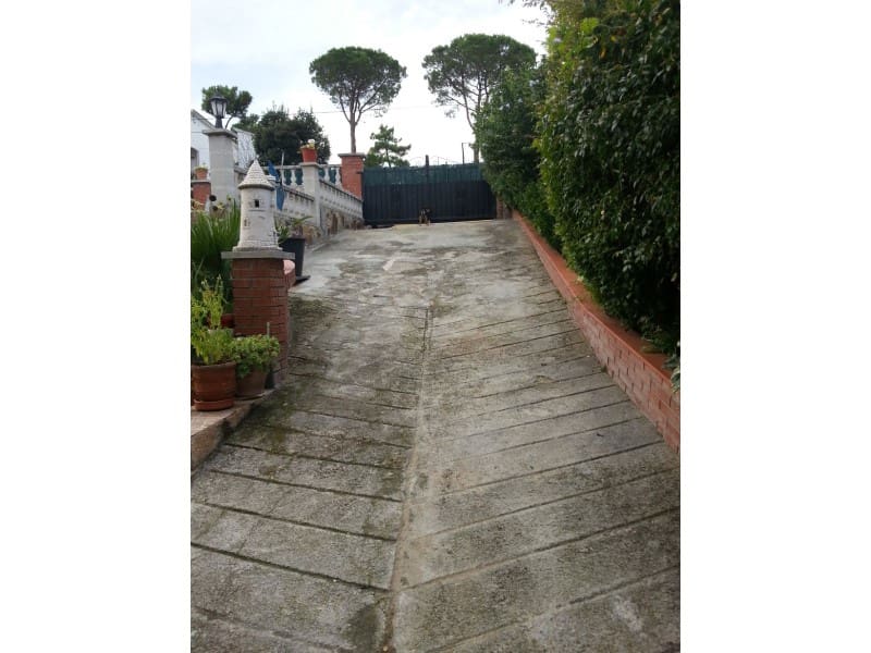 5 soveværelse Villa til salg i Macanet de la Selva med garage - € 259.000 (Ref: 5236544)