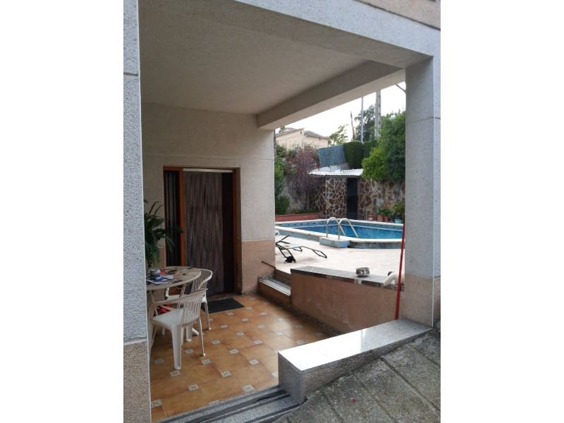 5 soveværelse Villa til salg i Macanet de la Selva med swimmingpool garage - € 259.000 (Ref: 5236544)