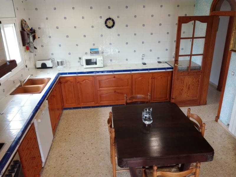 6 soveværelse Villa til salg i Macanet de la Selva med garage - € 445.000 (Ref: 5236559)