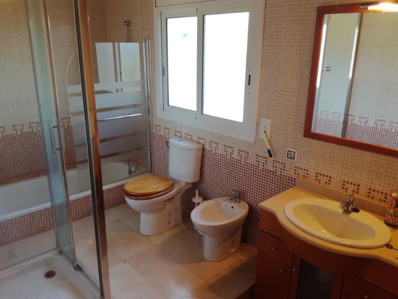 6 soveværelse Villa til salg i Macanet de la Selva med garage - € 445.000 (Ref: 5236559)