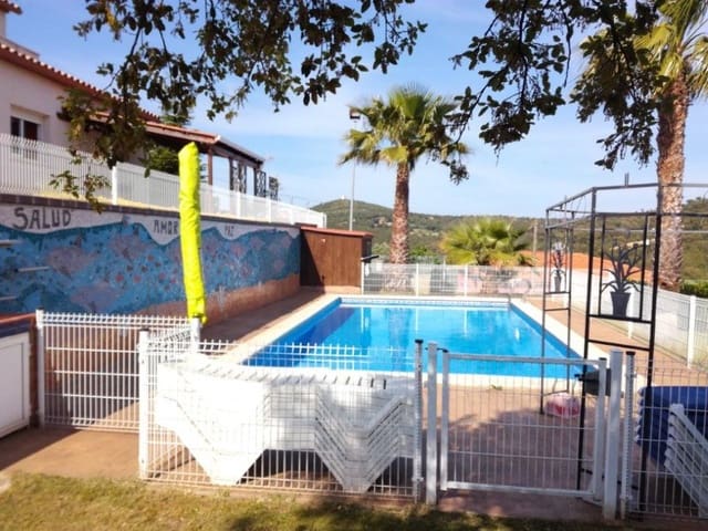 Chalet de 6 habitaciones en Maçanet de la Selva en venta con piscina garaje - 445.000 € (Ref: 5236559)