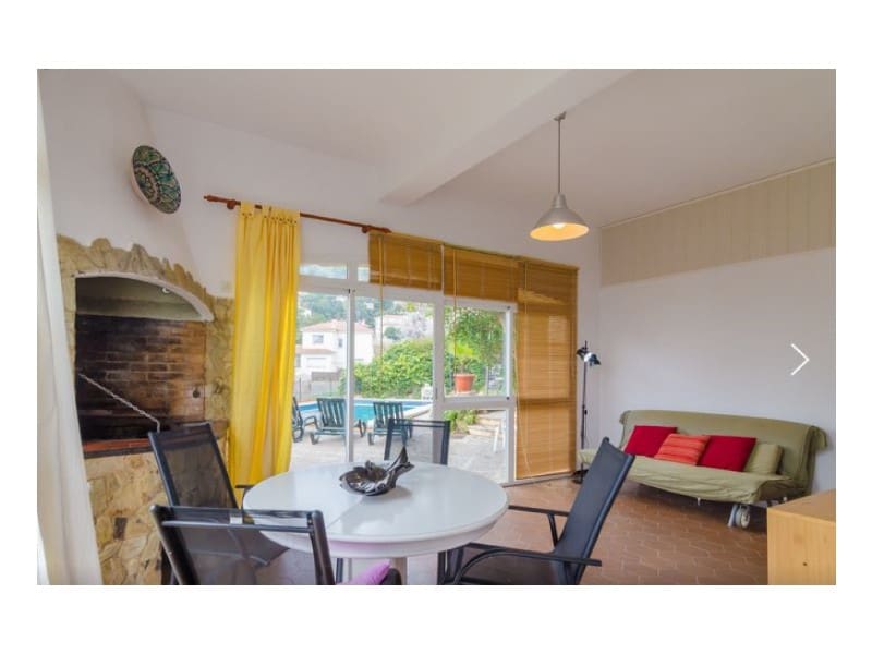 7 soverom Villa til salgs i Lloret de Mar med garasje - € 595 000 (Ref: 5236631)