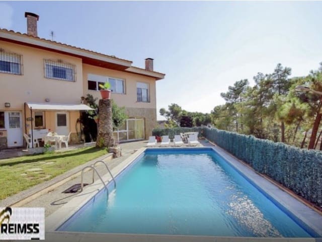 7 camera da letto Villa in vendita in Mas Baell - Can Carbó, Lloret de Mar con piscina garage - 595.000 € (Rif: 5236631)