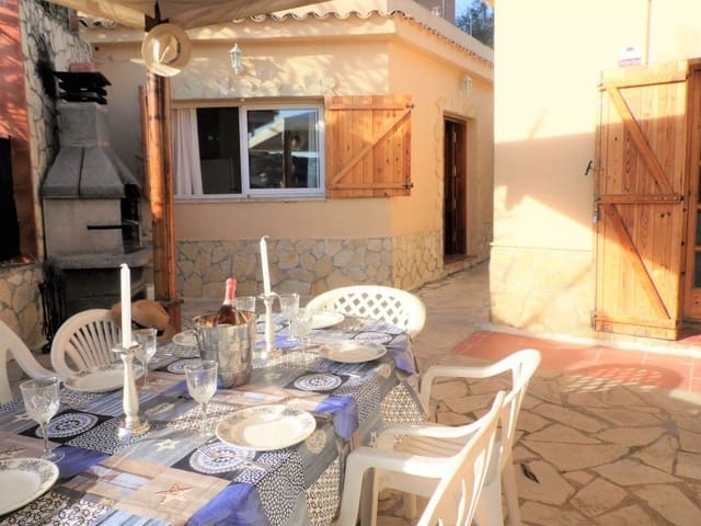 3 bedroom Villa for sale in Centre, Lloret de Mar with garage - € 611,500 (Ref: 5236682)