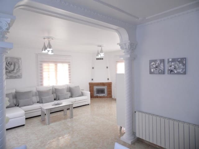 3 bedroom Villa for sale in Centre, Lloret de Mar with garage - € 611,500 (Ref: 5236682)