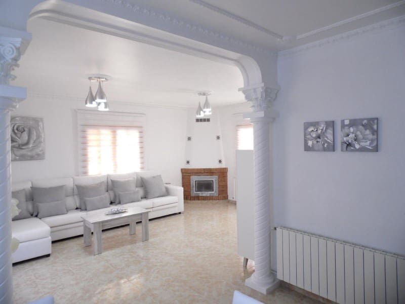Chalet de 3 habitaciones en Lloret de Mar en venta con piscina garaje - 611.500 € (Ref: 5236682)