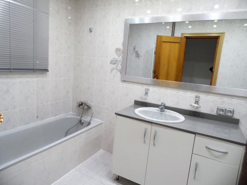 Chalet de 3 habitaciones en Lloret de Mar en venta con piscina garaje - 611.500 € (Ref: 5236682)