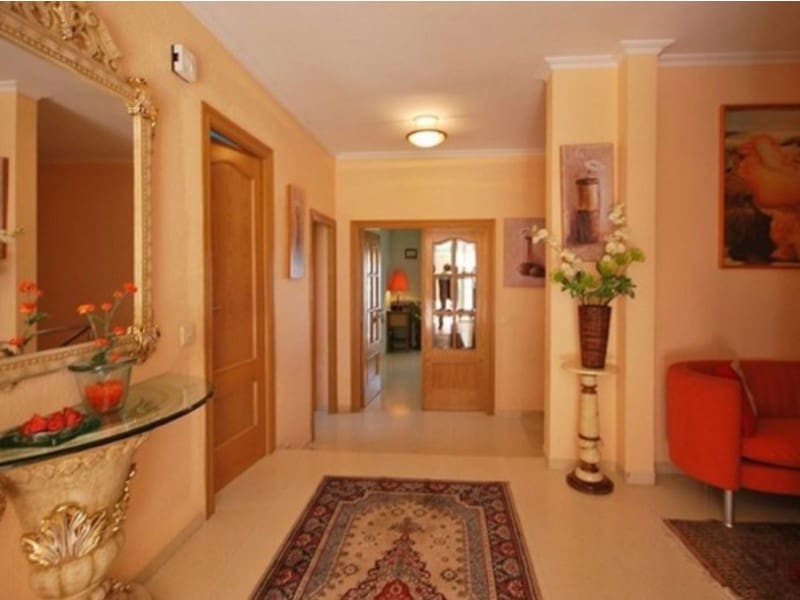 6 soveværelse Villa til salg i Lloret de Mar med swimmingpool garage - € 749.000 (Ref: 5236686)